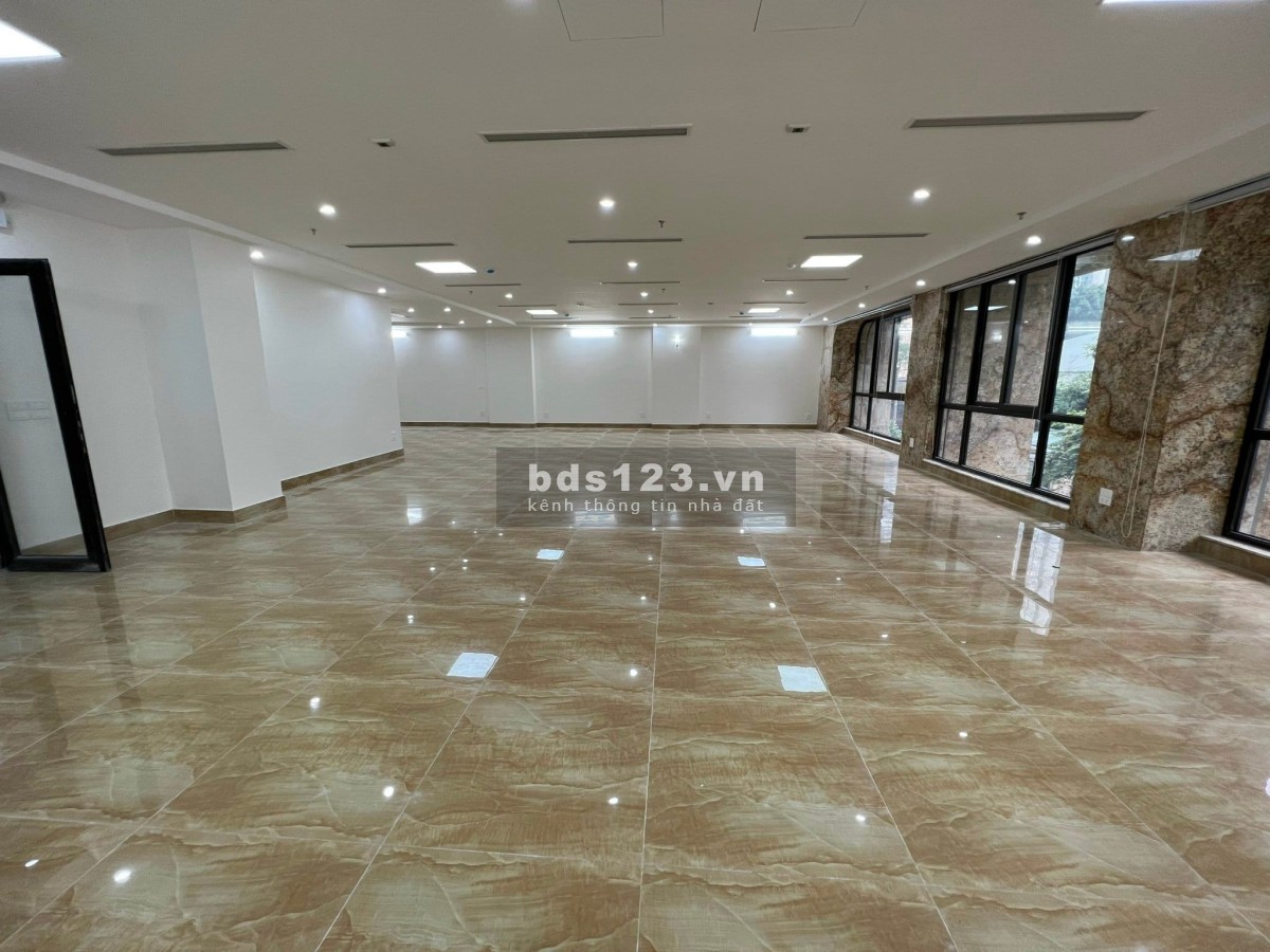 Bán tòa văn phòng hạng A, Võ Chí Công, Tây Hồ, 204m2, 10 tầng, Giá: 139 tỷ, LH: 0354810072