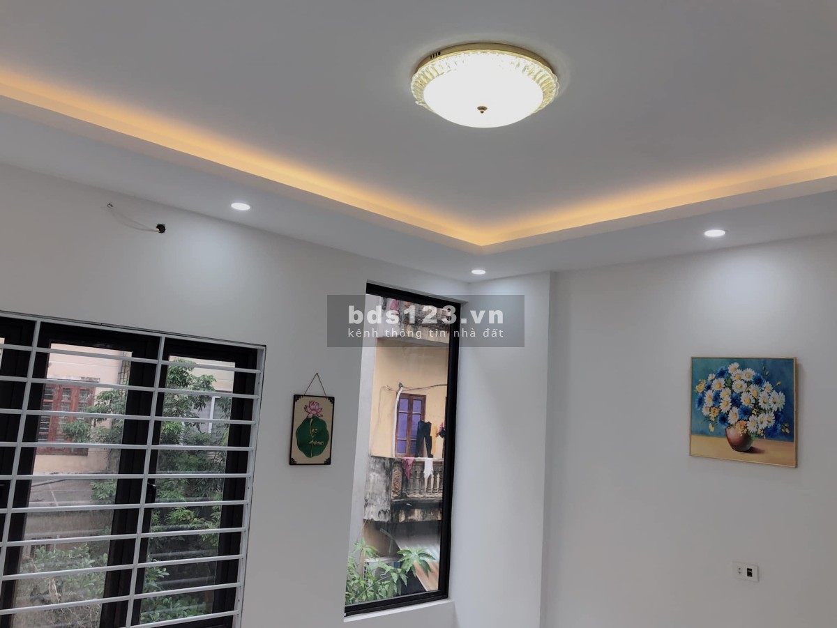 Hiếm! Bán nhà Phú Đô, Mỹ Đình 33m2x5t full đồ, cách oto vài bước chân chỉ 3,25 tỷ