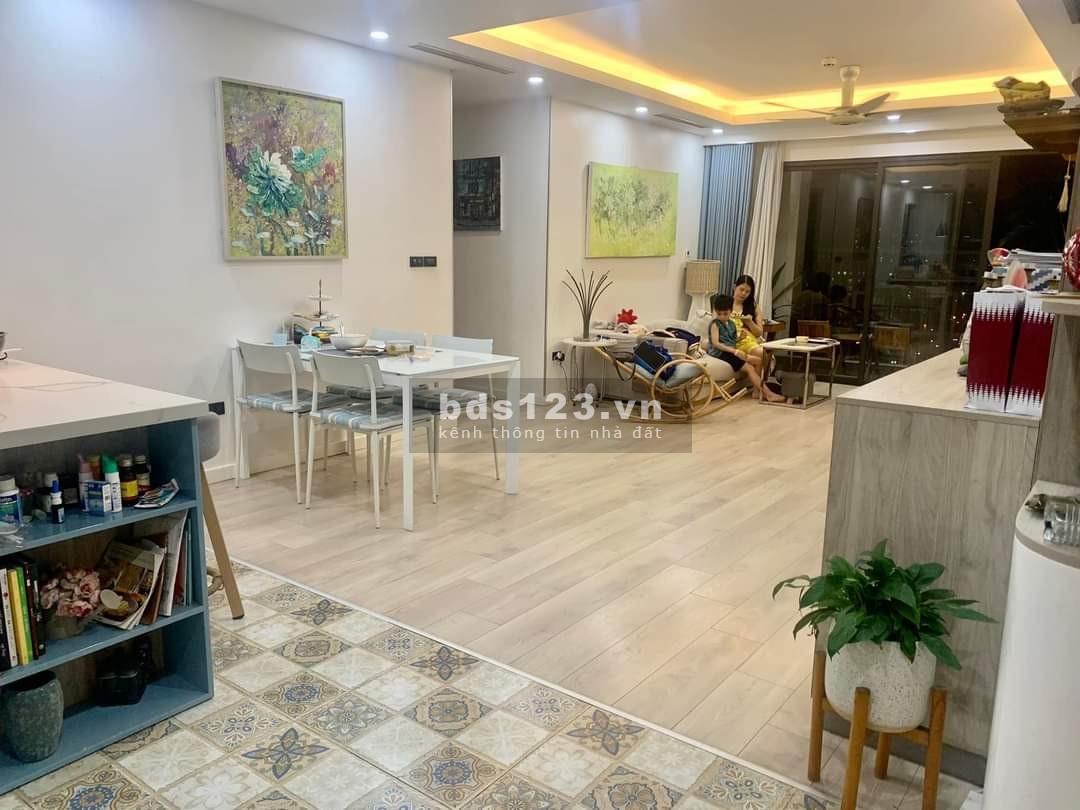 Bán căn ngoại giao ban công đn ct15 Green Park Việt Hưng Long Biên 120, 5m2 3pn.2wc.4,8x tỷ