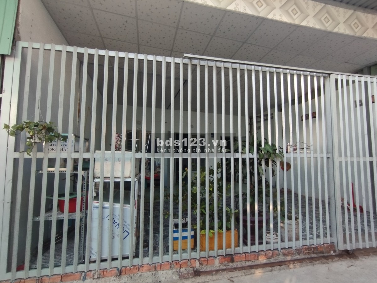 Cần bán gấp khu nhà gồm nhiều căn có thể kimh doanh