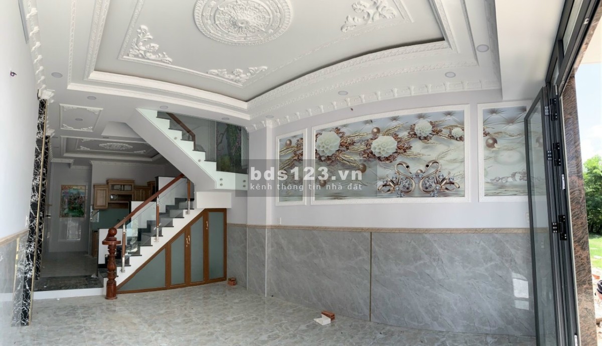 Bán nhà mới xây 1 trệt 3 lầu, 4x15m, giá 3.650 tỷ, Liên khu 4 - 5, Q. Bình Tân