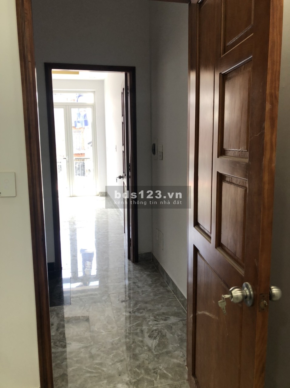 Bán nhà mới xây 1 trệt 3 lầu, 4x15m, giá 3.650 tỷ, Liên khu 4 - 5, Q. Bình Tân