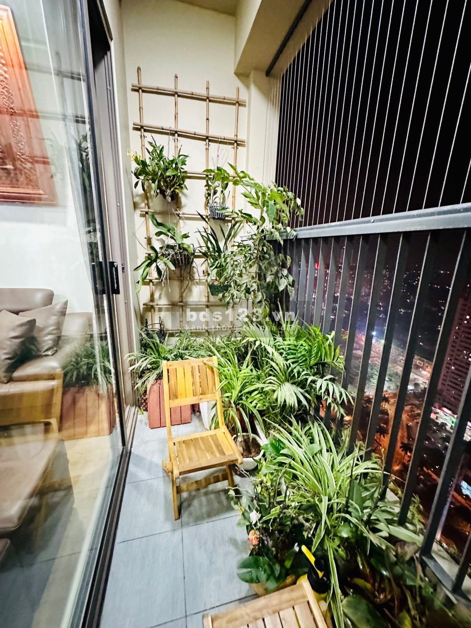 Bán căn hộ 2 ngủ 2 wc tầng cao tòa V2 The Terra An Hưng Ban công Đông Nam