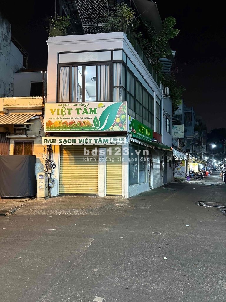 Cho thuê mặt bằng góc 2 mặt tiền đường Vườn Chuối, P4, Q3. DT: 4 x 10m, nở hậu 7m, Lối đi riêng