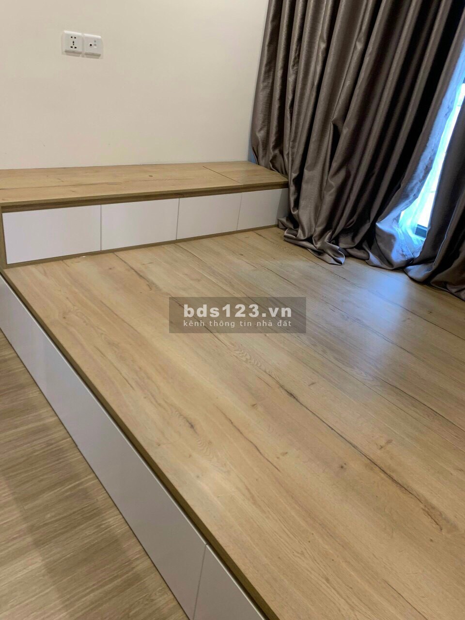 Cần gấp bán căn hộ 2PN full nội thất 2,1 tỷ bao hết