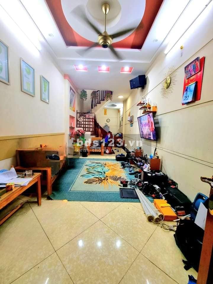 Bán nhà gần phố Trương Định, Hai Bà Trưng 40m, 4 tầng, mt 3.2m, giá 4.1 tỷ