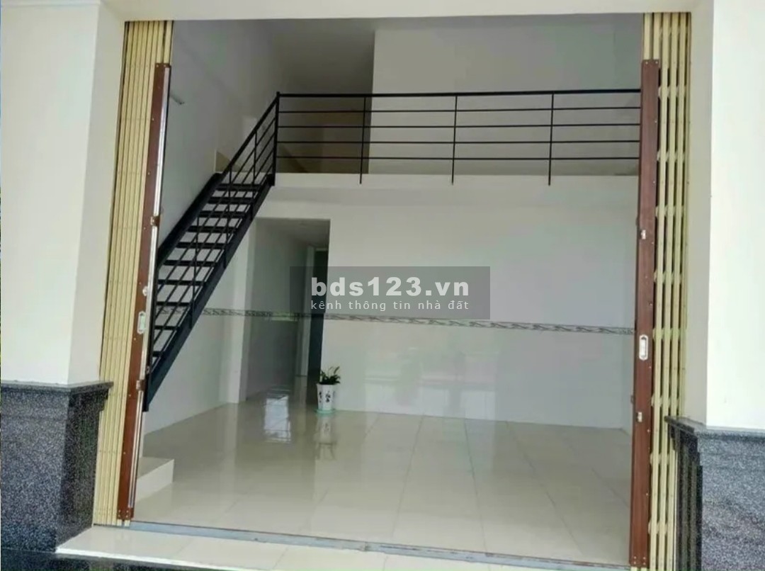 Bán nhà giá chỉ 1 tỷ xxx, ngay trung tâm TP Rạch Gía. Liên Hệ Ngọc Bích: 0912.88.60.57