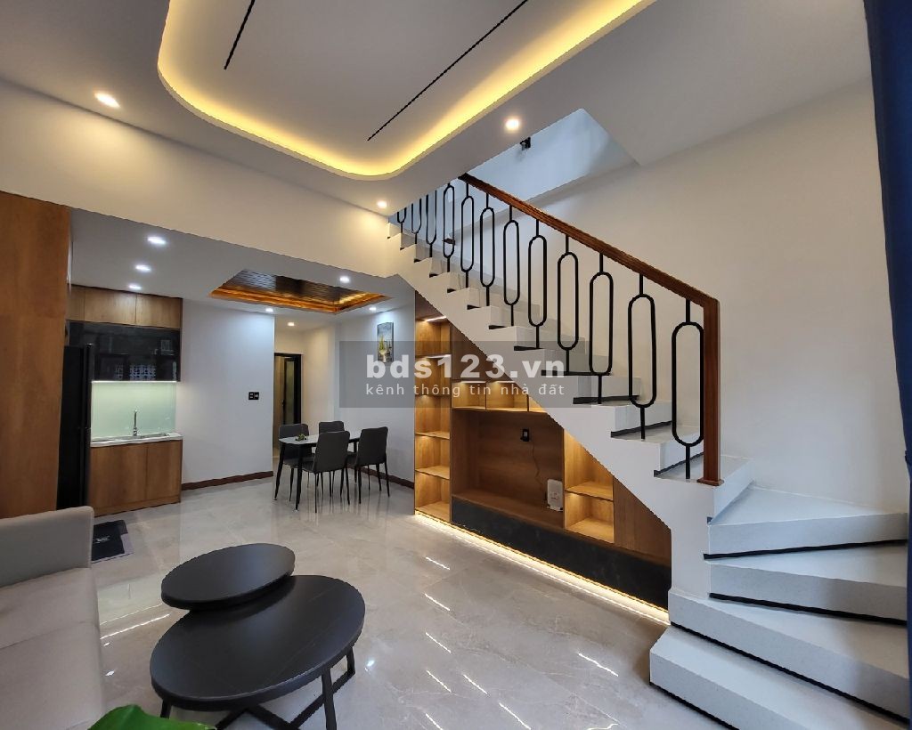 Cần bán gấp nhà 3 tầng full nội thất đầy đủ thiết kế hiện đại, vào là ở luôn.