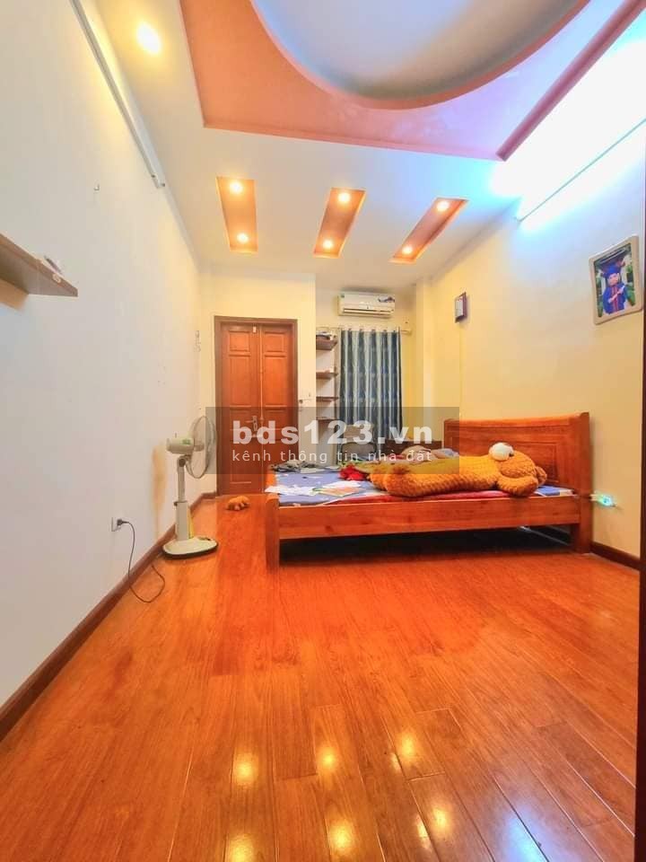 Bán nhà gần phố Trương Định, Hai Bà Trưng 40m, 4 tầng, mt 3.2m, giá 4.1 tỷ