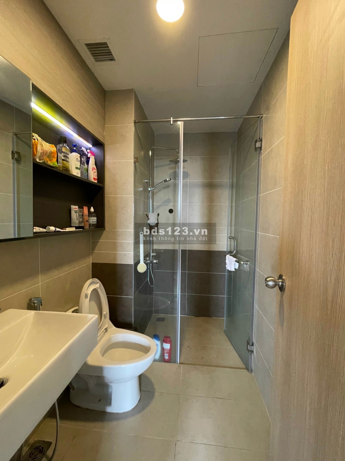 Tin thật, cần bán căn hộ 2pn The sun avenue, diện tích 76m2, view sông hướng đông nam, giá 3,950 tỷ