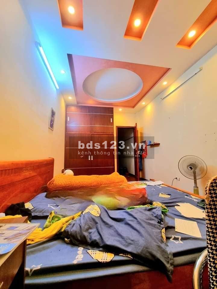 Bán nhà gần phố Trương Định, Hai Bà Trưng 40m, 4 tầng, mt 3.2m, giá 4.1 tỷ