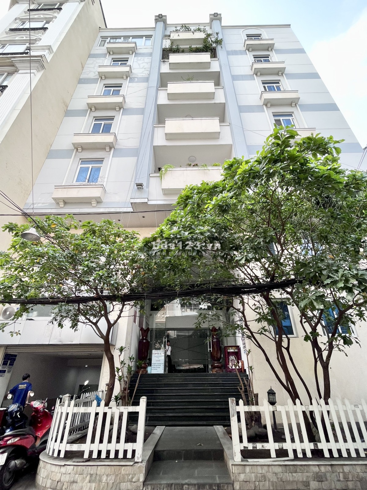 Cho thuê văn phòng quận 10, 100M2 sàn gỗ sang xịn cho thuê chỉ 35 triệu bao điện lạnh