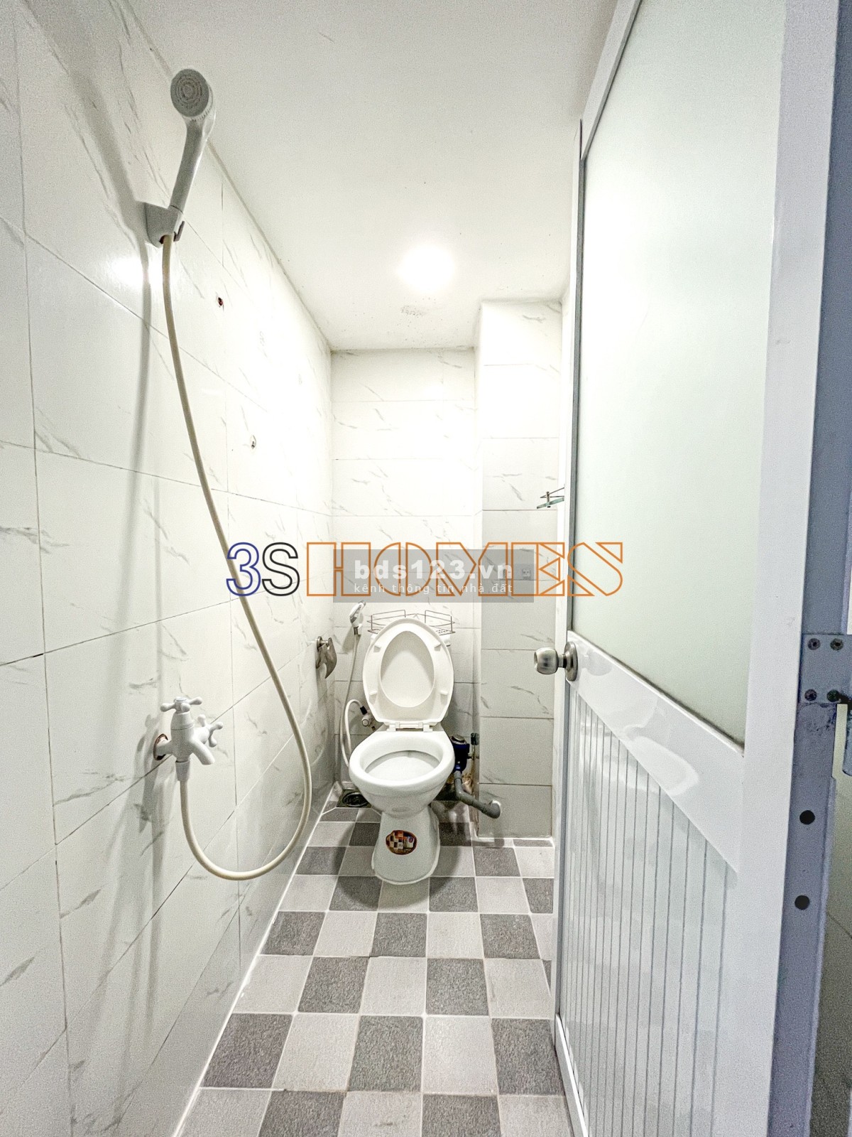 Cho thuê phòng rộng gác cao 1m9 gần chợ Hạnh Thông Tây