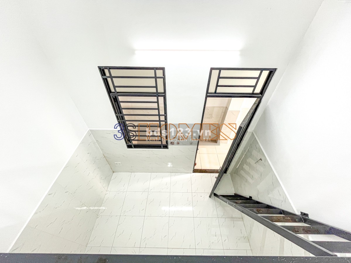 Cho thuê phòng rộng gác cao 1m9 gần chợ Hạnh Thông Tây