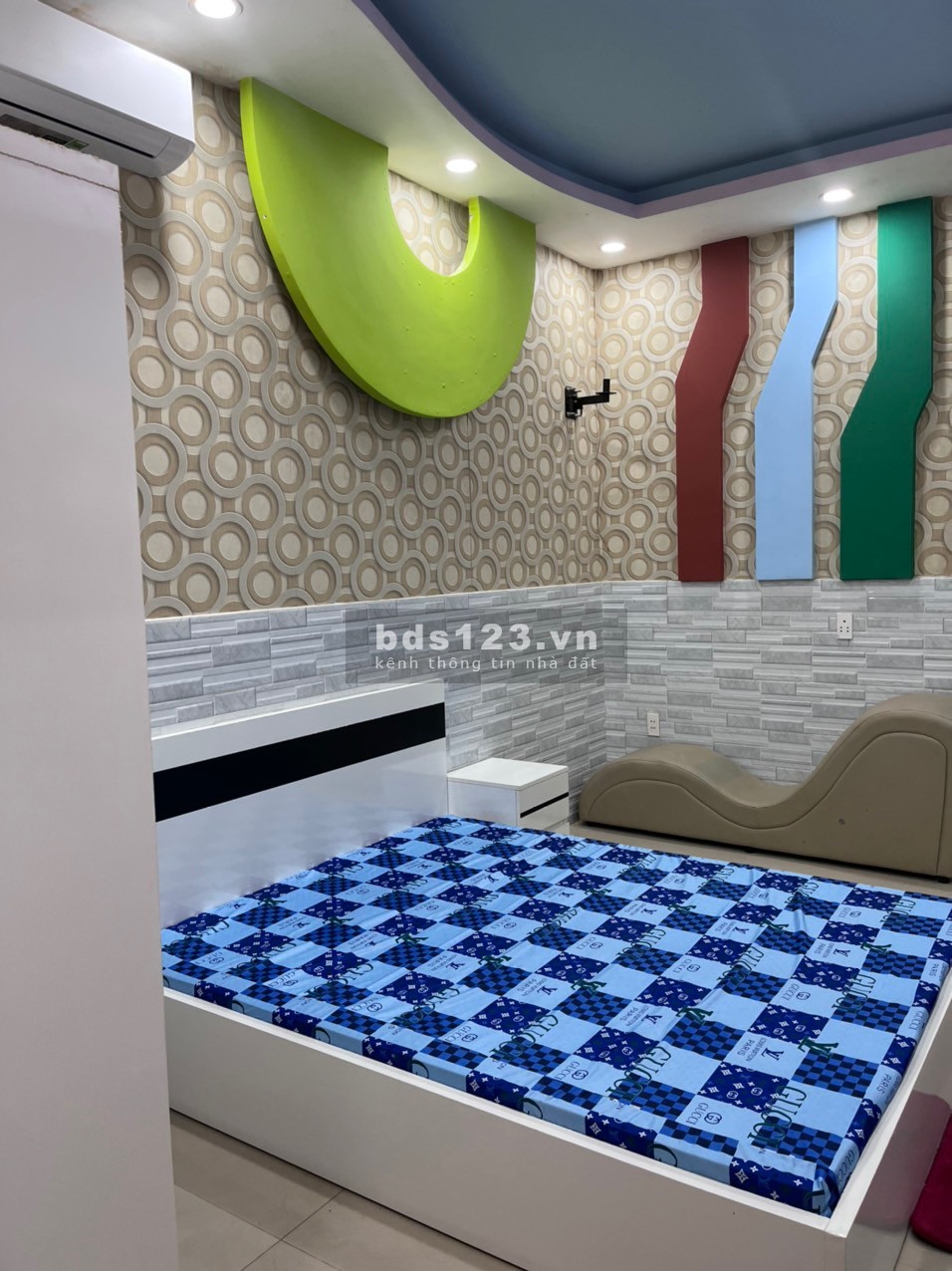 Cho thuê khách sạn, chdv mặt tiền khu Tên Lửa 13 phòng. lhe: 0898441235