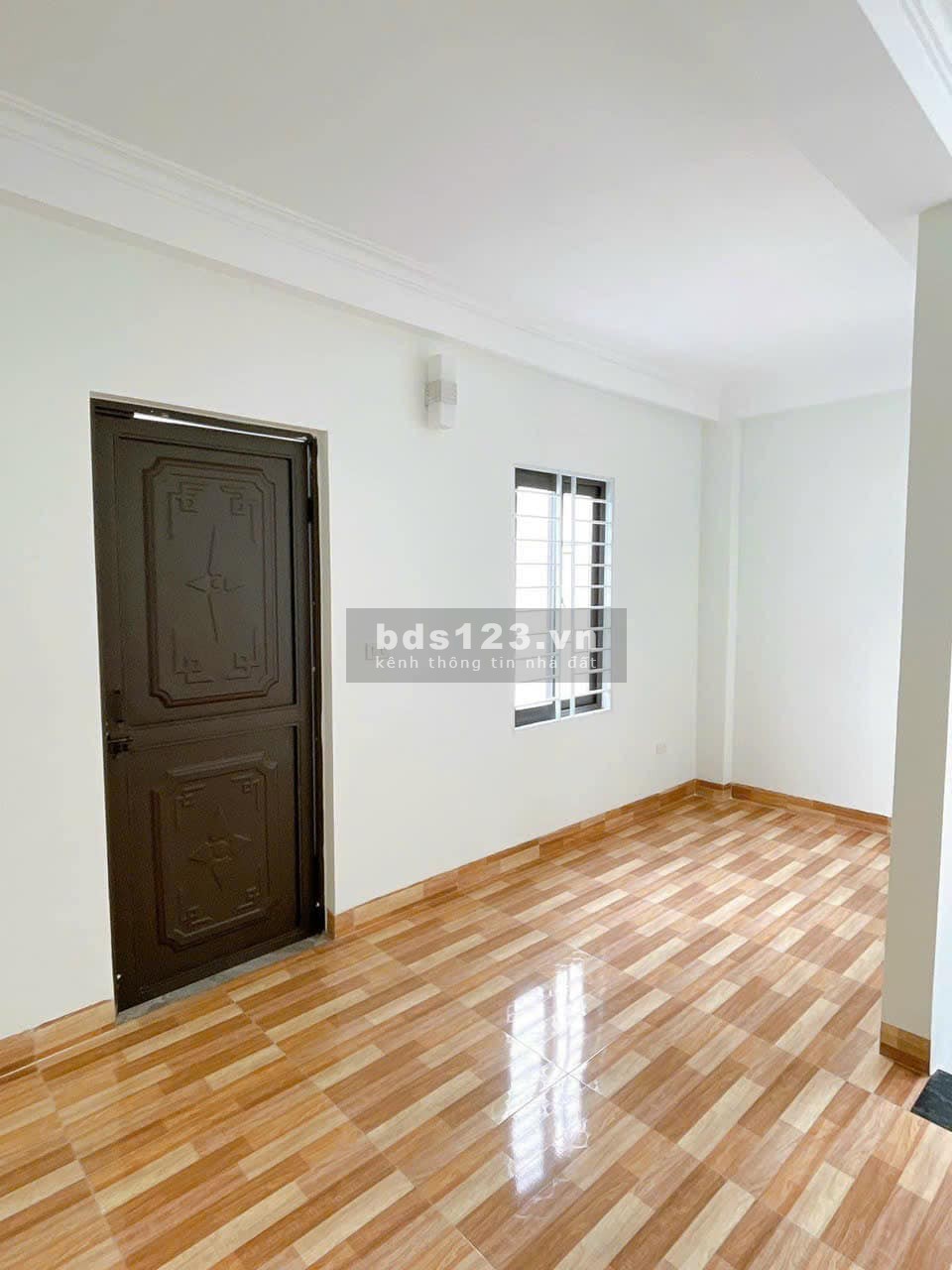 Bán nhà Khương Hạ mới tinh - 1 bước ra ô tô - 3 bước ra hồ, ngõ thông dtsd 35m2