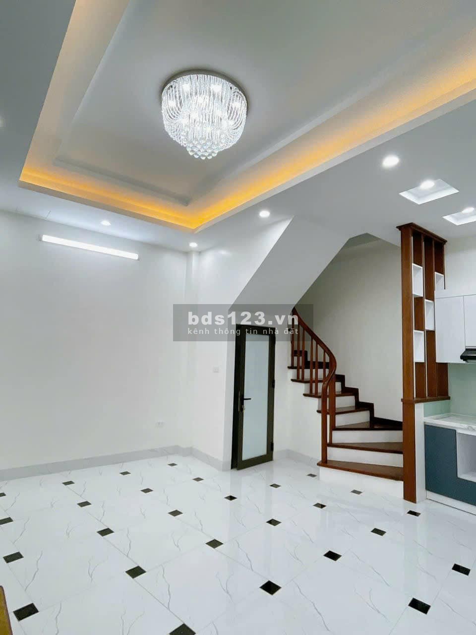 Bán nhà Khương Hạ mới tinh - 1 bước ra ô tô - 3 bước ra hồ, ngõ thông dtsd 35m2