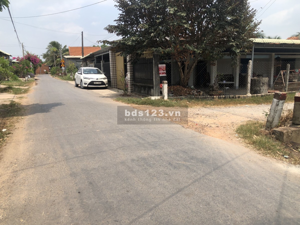 Bán đất Trảng Bàng giá rẻ, khu dân cư đông, mặt tiền nhựa trước đất, đường thông