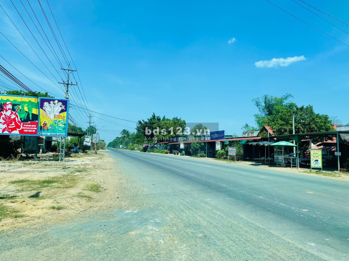 Ông anh cần bán gấp đất Quốc lộ 22B vào 100m