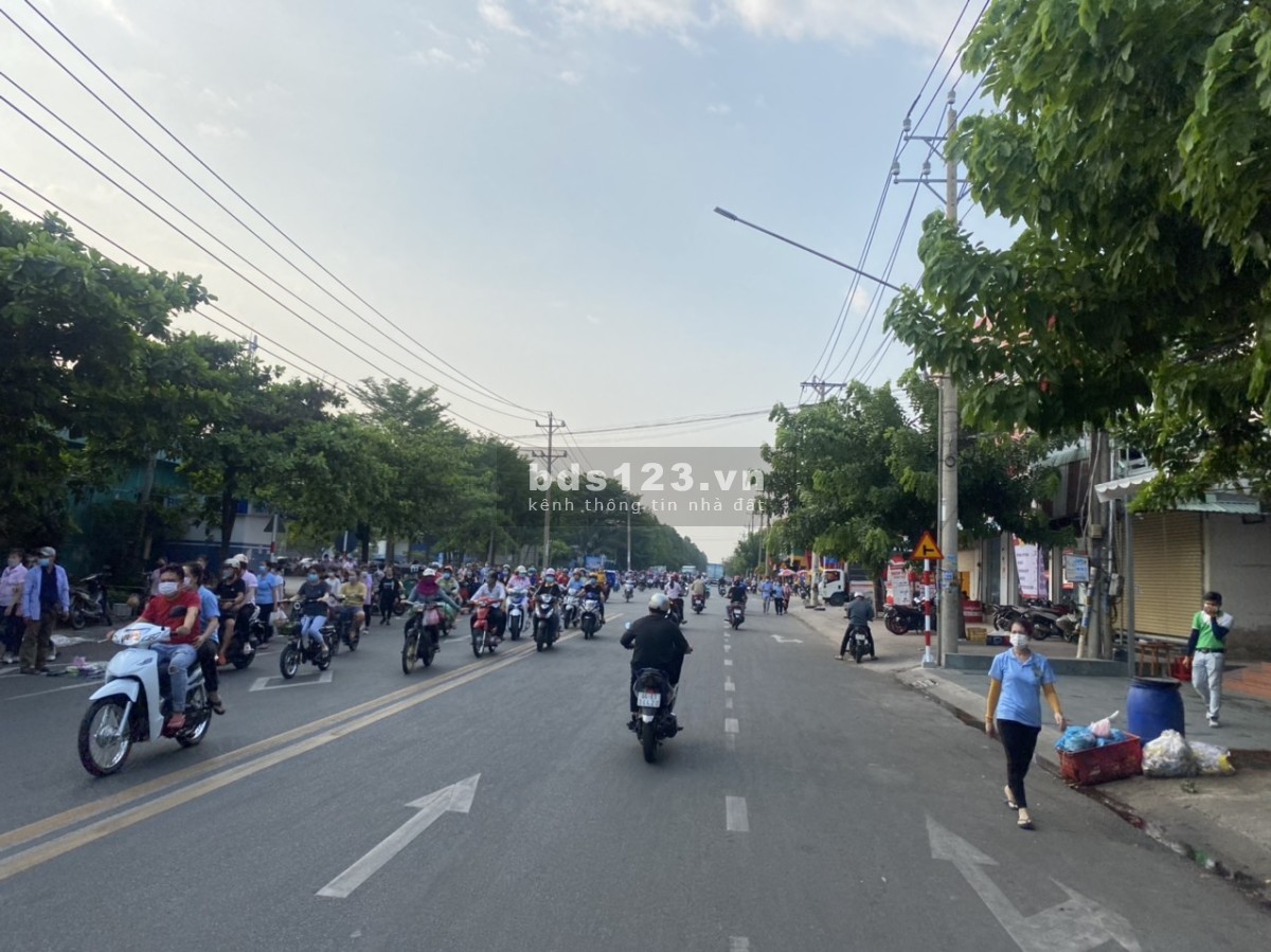 Cần bán gấp nhà cùng đất tại Bình Dương nhà mới xây và đất full thổ cư liên hệ chính chủ sổ gốc