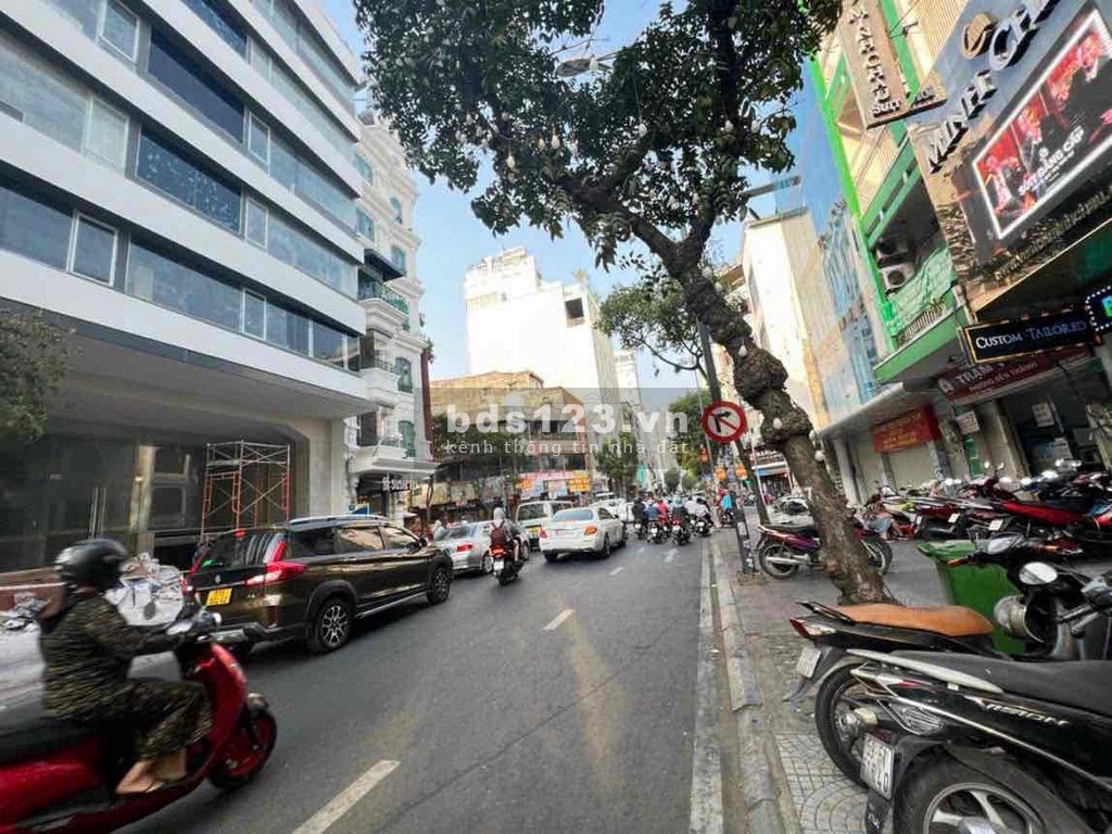 Cho thuê mặt bằng Lý Tự Trọng quận 1, diện tích từ 37m2-505m2