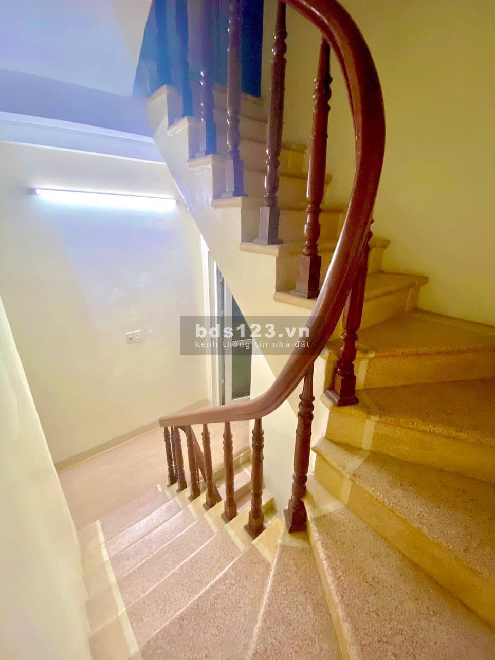 Bán nhà Kim Giang, Hoàng Mai ngõ thông rộng, cách KĐT Đại Kim 50m, 36m2, 4 tầng, giá 3,9 tỷ.