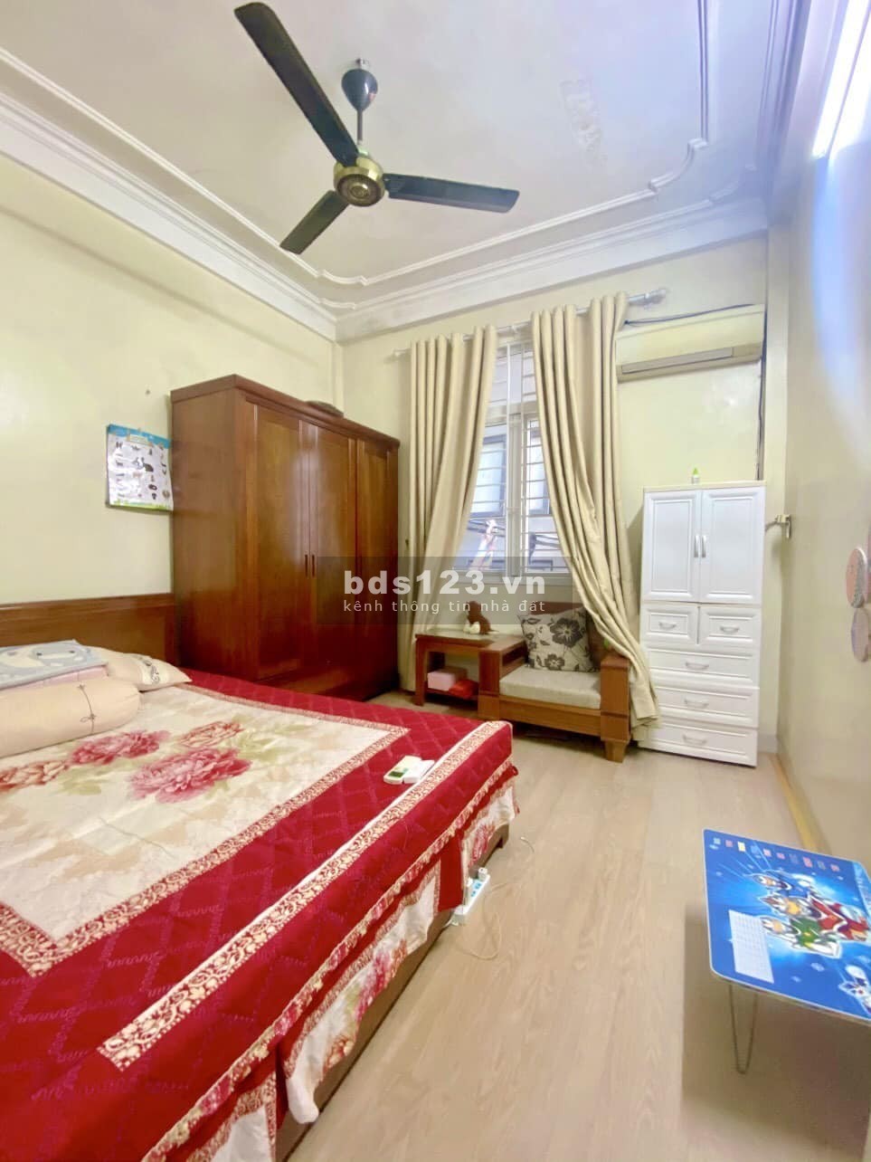 Bán nhà Kim Giang, Hoàng Mai ngõ thông rộng, cách KĐT Đại Kim 50m, 36m2, 4 tầng, giá 3,9 tỷ.