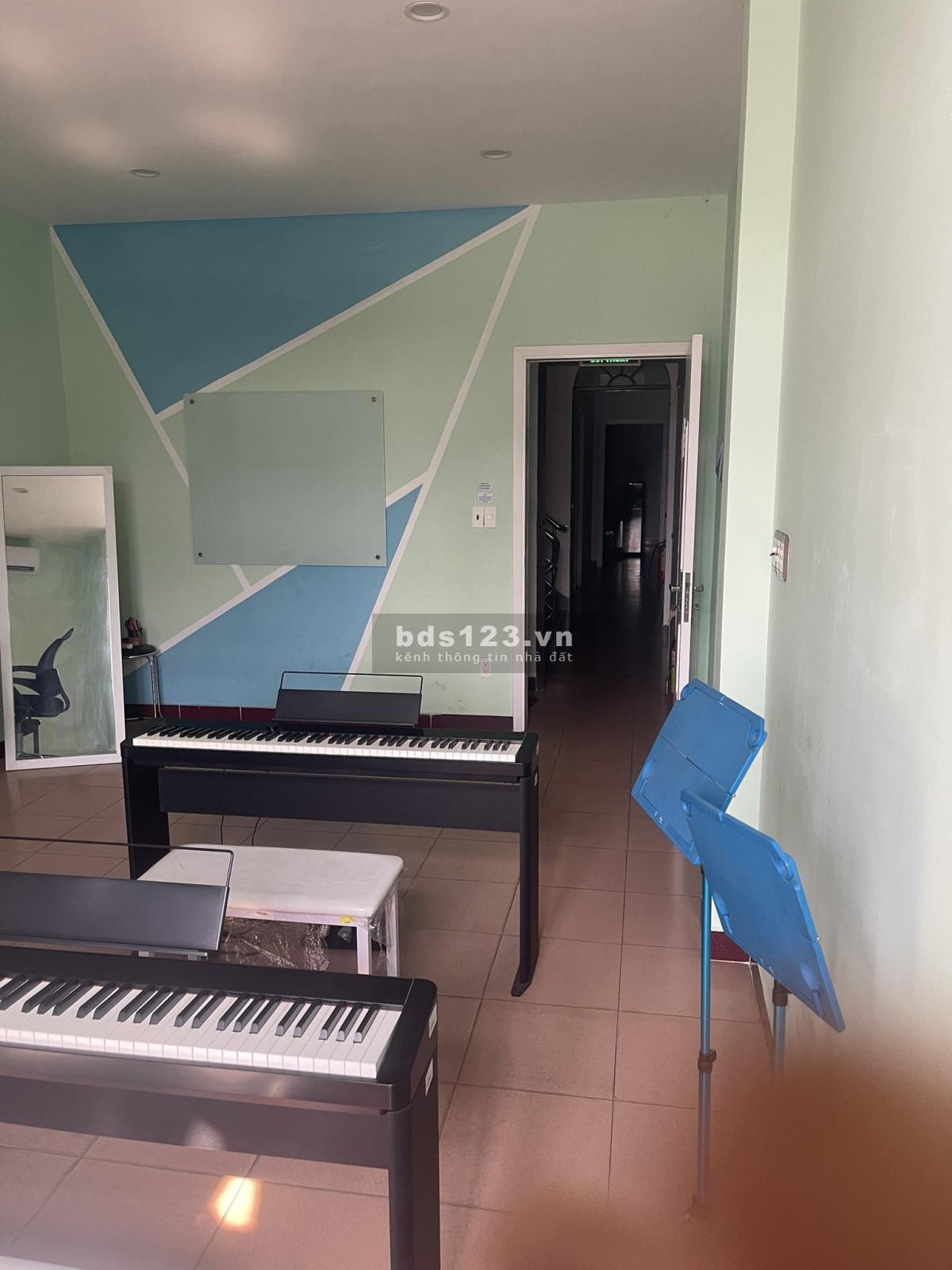 Bán nhà mặt tiền 120m2 mặt phố Lê Văn Khương, Q12, HCM