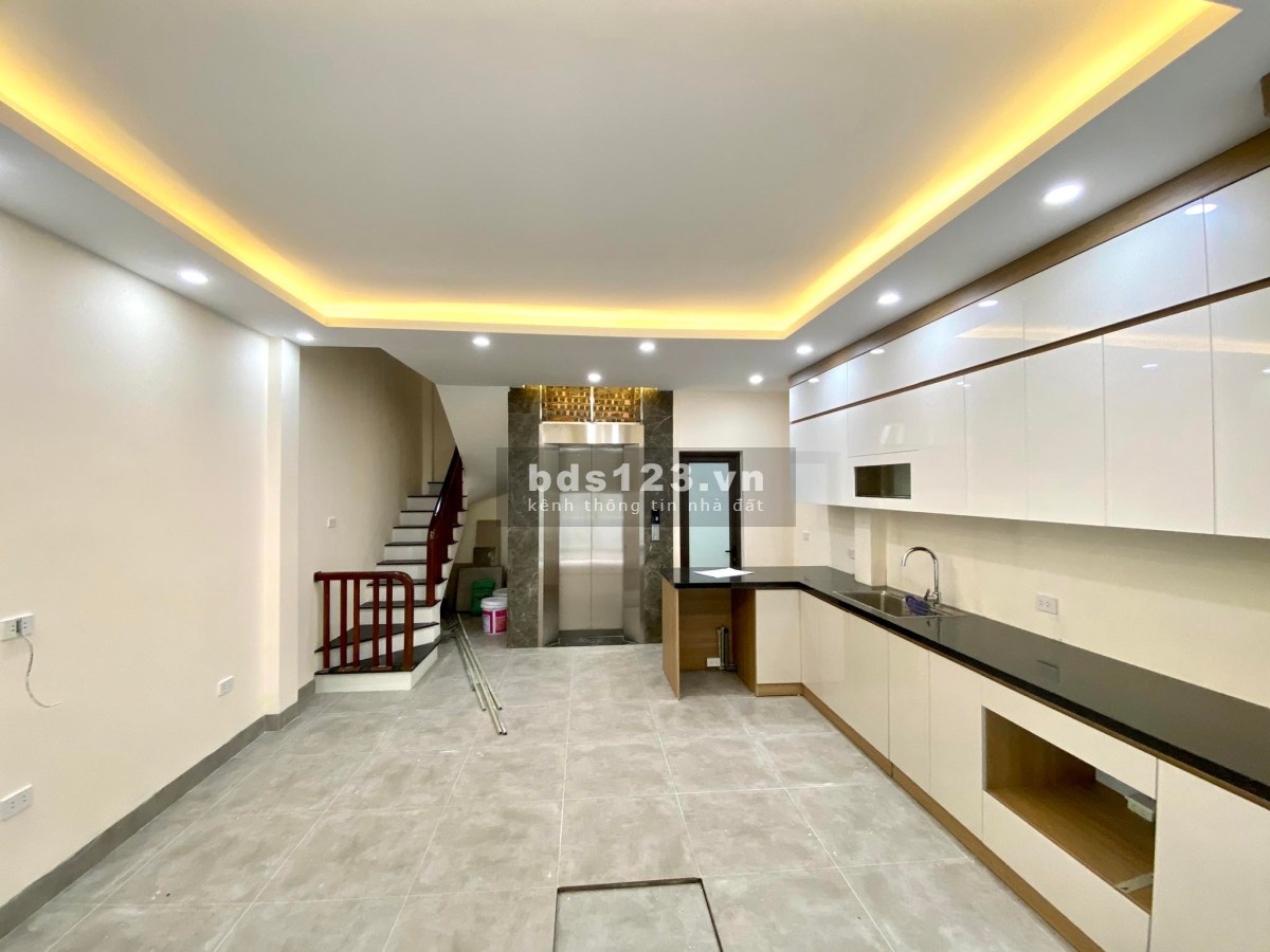Hiếm có khó tìm, bán nhà phố Hồng Tiến; 60m2, 10tỷ