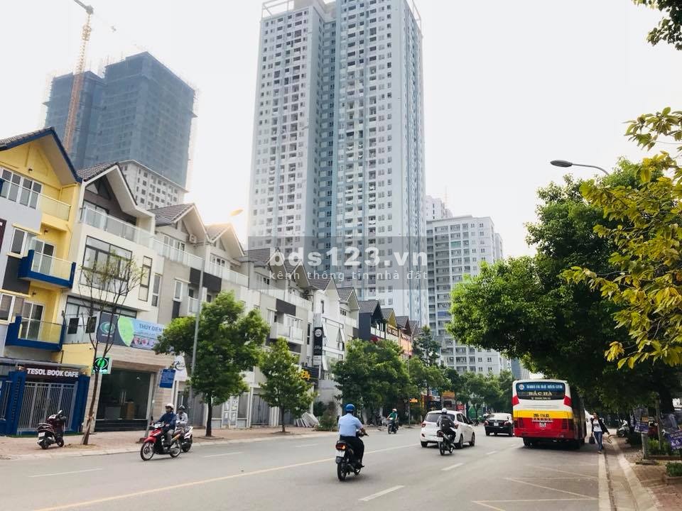 Chính chủ bán căn góc 2PN, 62m2, tòa A14 Nguyễn Chánh, Nam Trung Yên, Yên Hòa, Cầu Giấy, giá 2 tỷ