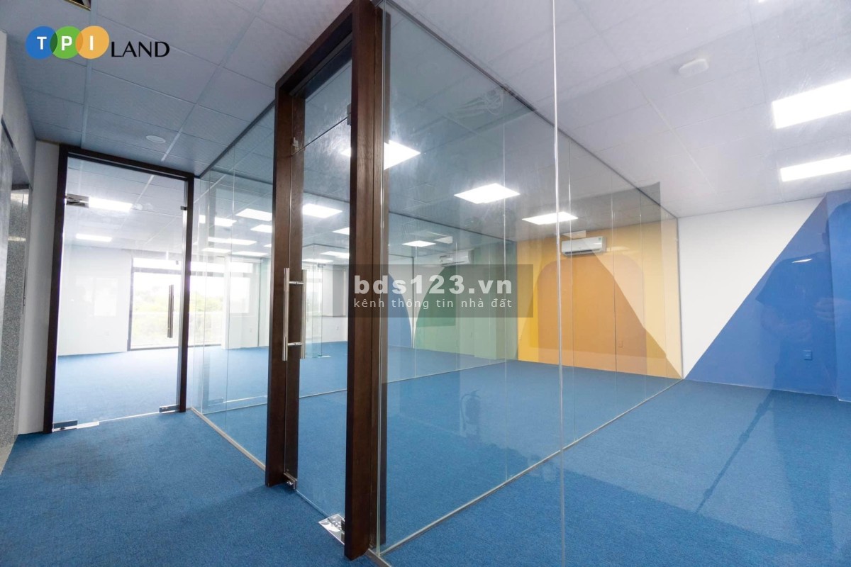 Cho thuê Văn phòng chỉ từ 7 triệu/tháng. View sông Sài gòn, mặt tiền thoáng. trung tâm Quận 2.