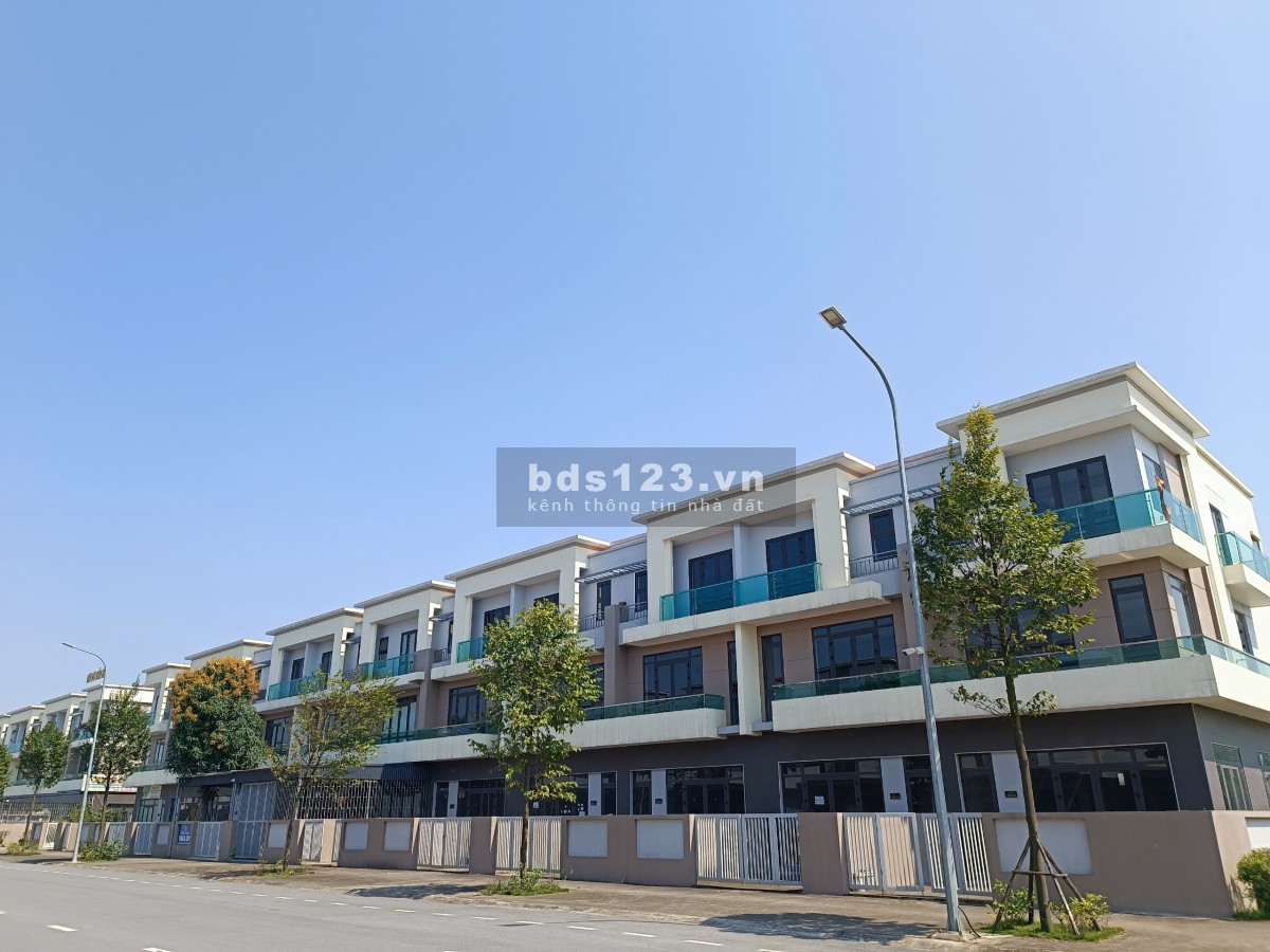 Bán nhà đã hoàn thiện Centa City lời kép khi mua.