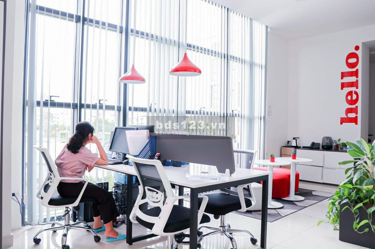 Cho thuê căn office The Sun Avenue set up sẵn văn phòng hiện đại 0909482961