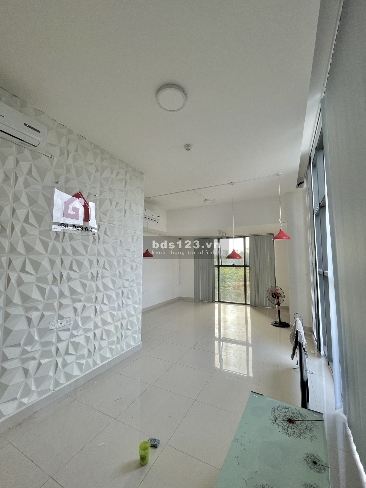 Cho thuê căn office The Sun Avenue set up sẵn văn phòng hiện đại 0909482961
