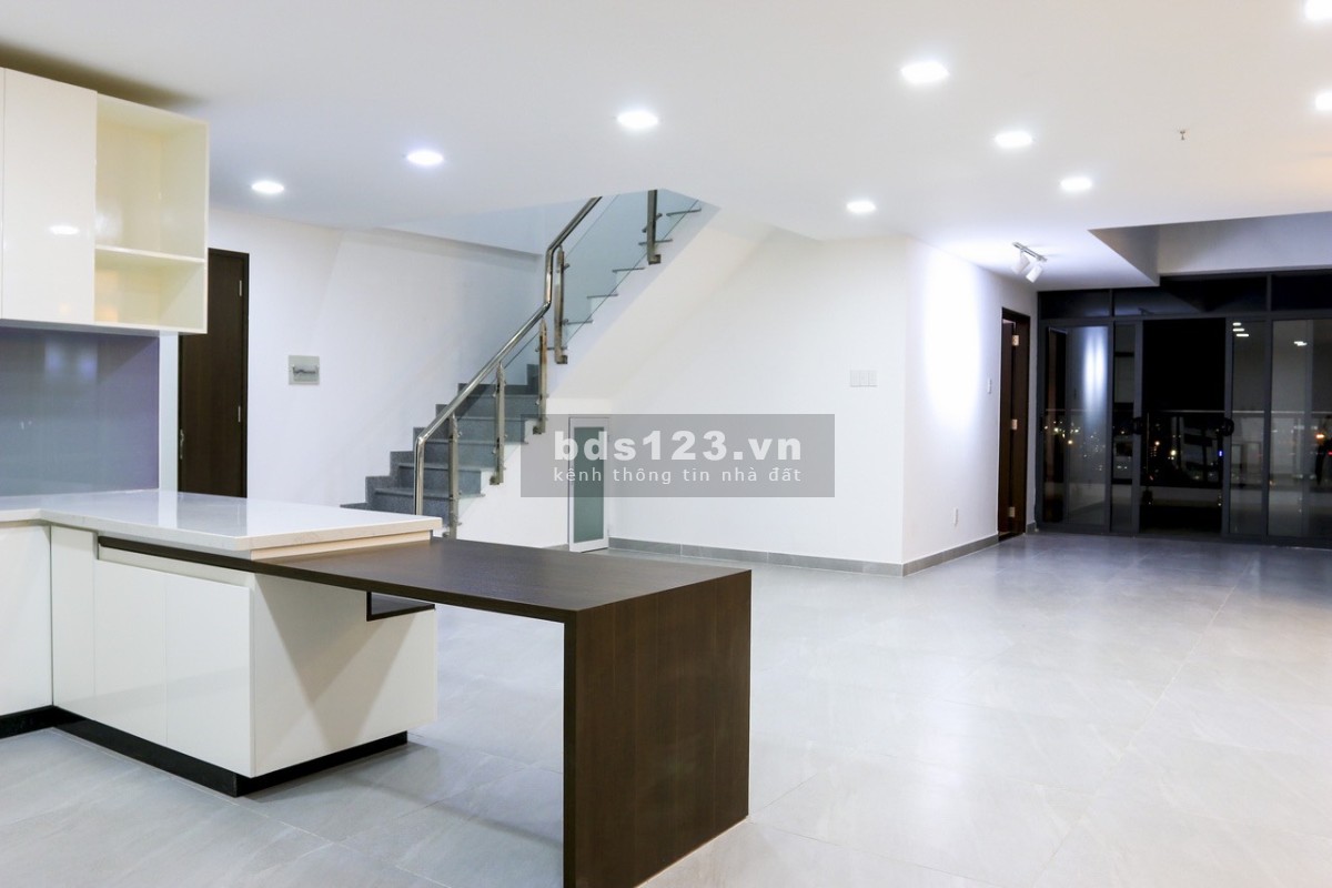 Bán căn hộ Duplex 180m2 tầng 21 BayhienTower