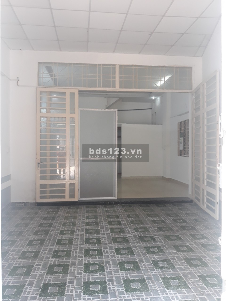 Cho thuê nguyên Tầng trệt riêng biệt đẹp HXH 269/45 Phan Huy Ích, P. 14, Q. Gò Vấp (Giảm sốc)