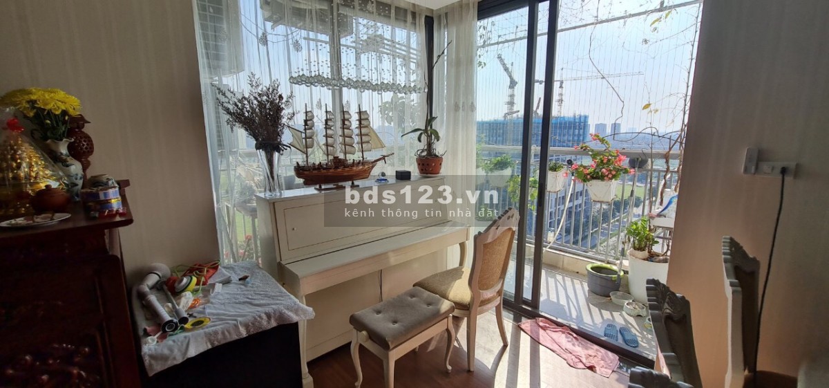 Bán căn hộ chung cư N01 Ngoại Giao Đoàn – DT: 110m, 3 ngủ, full nội thất, có sổ hồng. Giá: 43 tr/m2.