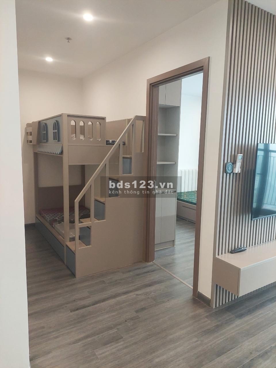 QÚA RẺ, bán căn hộ 1N 1VS CAO CẤP tại ZenPark đã full nội thất chỉ còn 1.6 tỷ LH 0965 479 380