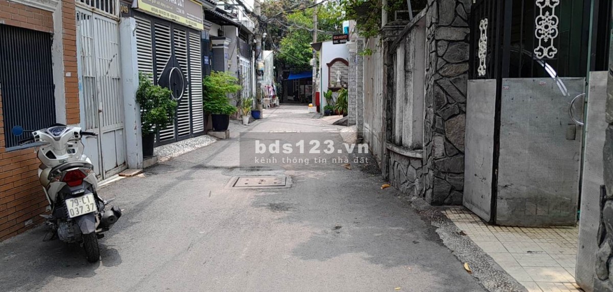 Hot dữ chưa bán nhà 41M2 giá 5 tỷ tại Sài Gòn