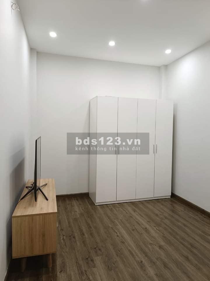 Bán nhà ngõ ô tô Thịnh Quang, Đống Đa 36m, 4 tầng, mặt tiền 3.2m, giá 5.5 tỷ.