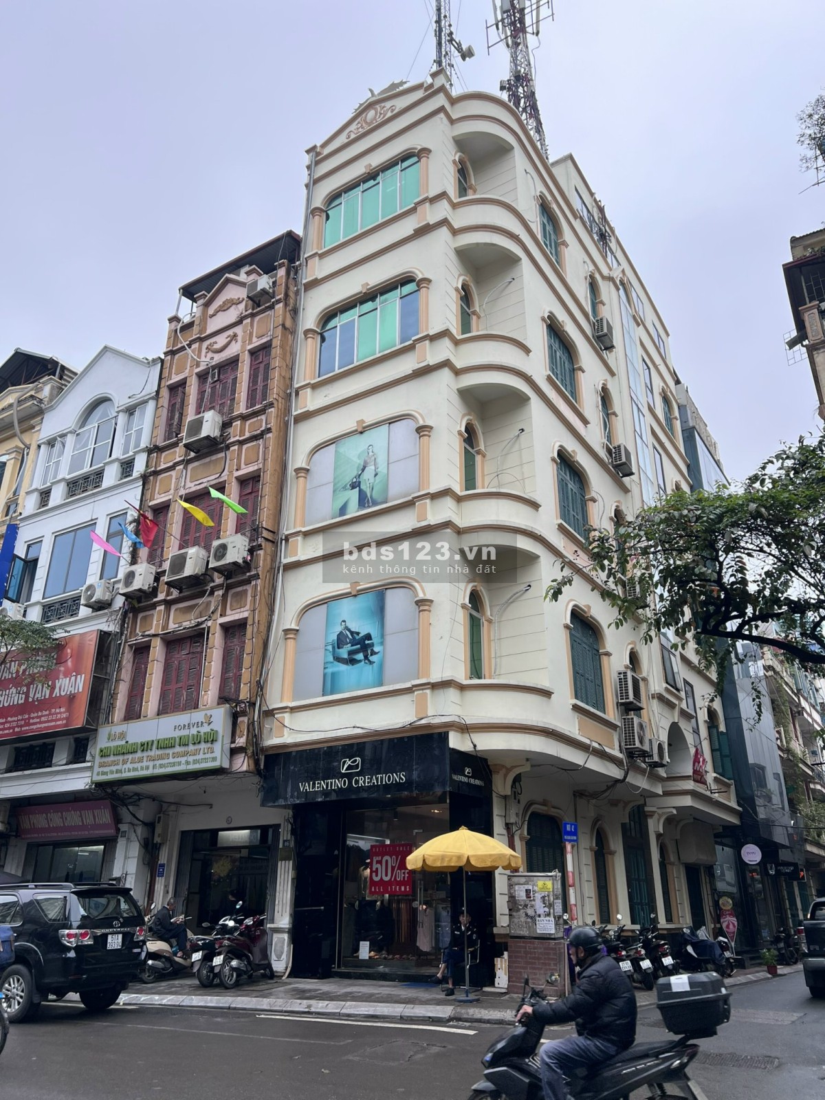 Bán tòa nhà văn phòng hạng B trung tâm Hoàn kiếm phố VIP, 438m2 x 15 tầng, 550 tỷ