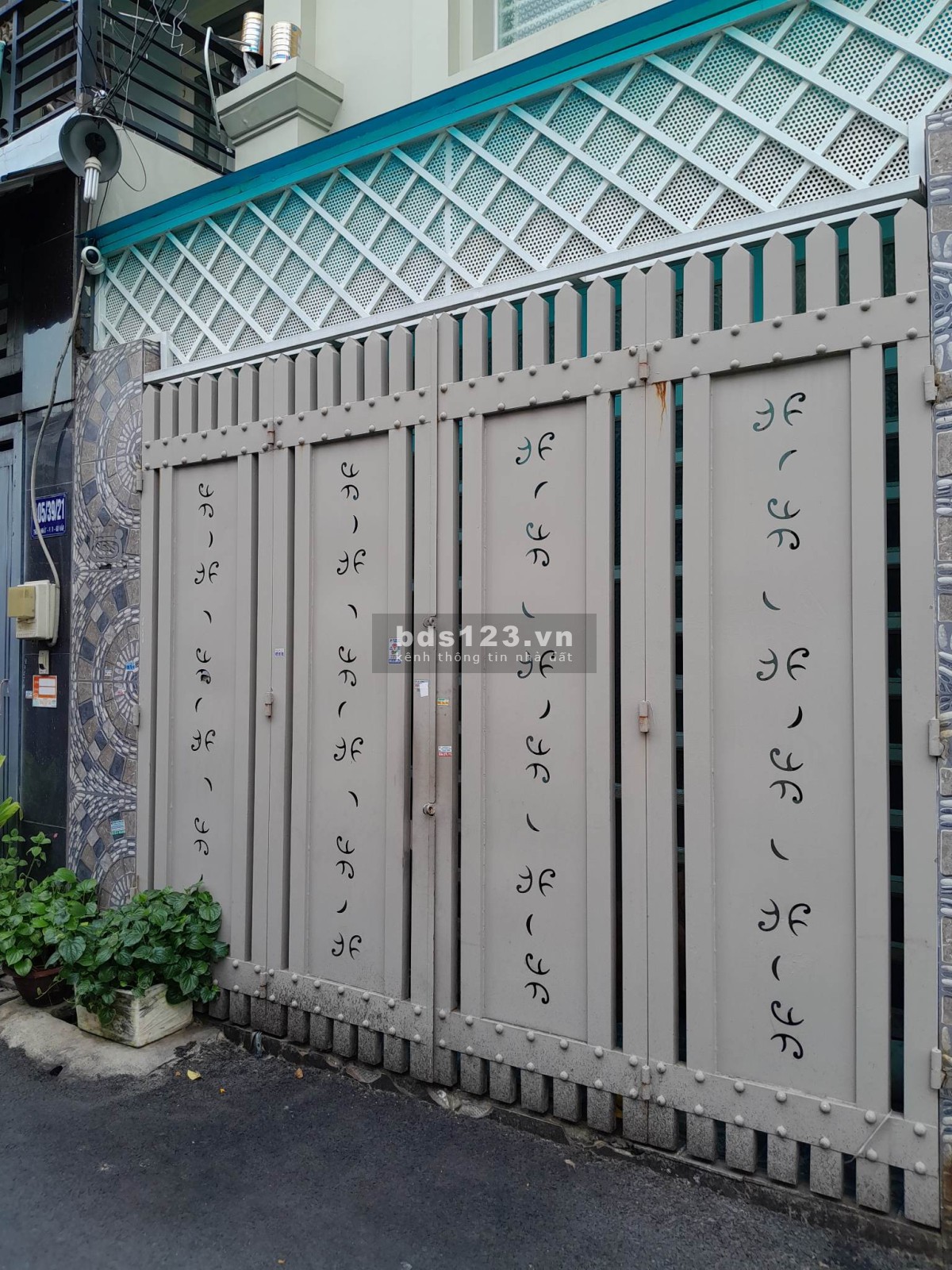 Bàn nhà 1 sẹc 3 tầng đúc 50M2 giá hấp dẫn