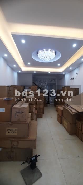 Bán nhà Kim Đồng Hoàng Mai. Mặt phố, kinh doanh, Ô tô tránh, Dt 98m2 x3T, mặt tiền 5,2m, giá 17,7 tỷ