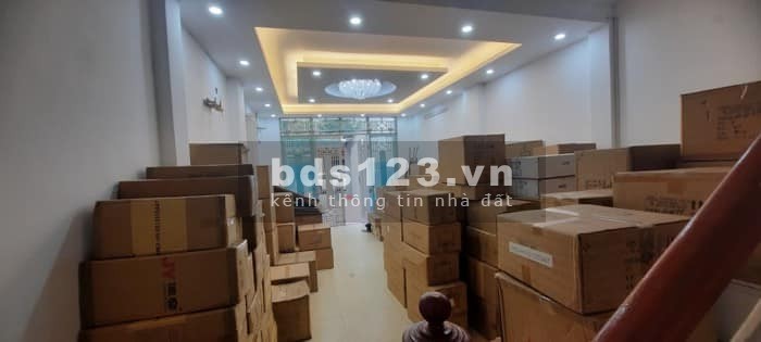 Bán nhà Kim Đồng Hoàng Mai. Mặt phố, kinh doanh, Ô tô tránh, Dt 98m2 x3T, mặt tiền 5,2m, giá 17,7 tỷ