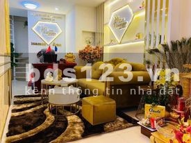 Nhà măt phố 8/3 kinh doanh tuyêt đỉnh 21m2 chỉ 1 tỷ75