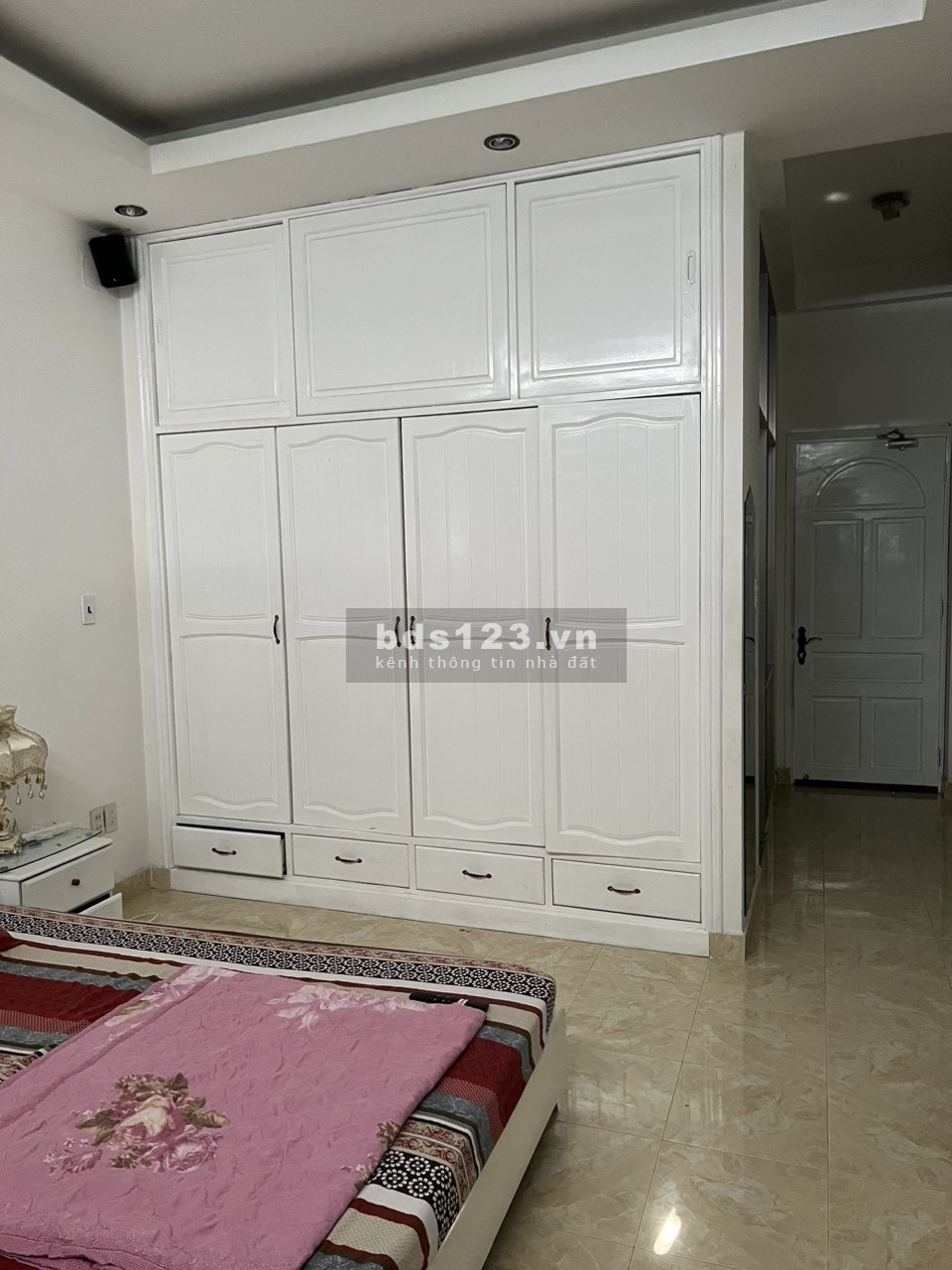 Bàn nhà mặt tiền cao thị chính quận 7 4x20m