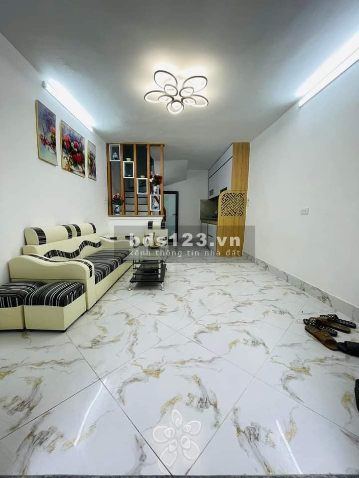Bán nhà đẹp gần bãi ô tô Bạch Mai, Hai Bà Trưng 26m, 4 tầng, mặt tiền 3.7m, giá 2.98 tỷ.