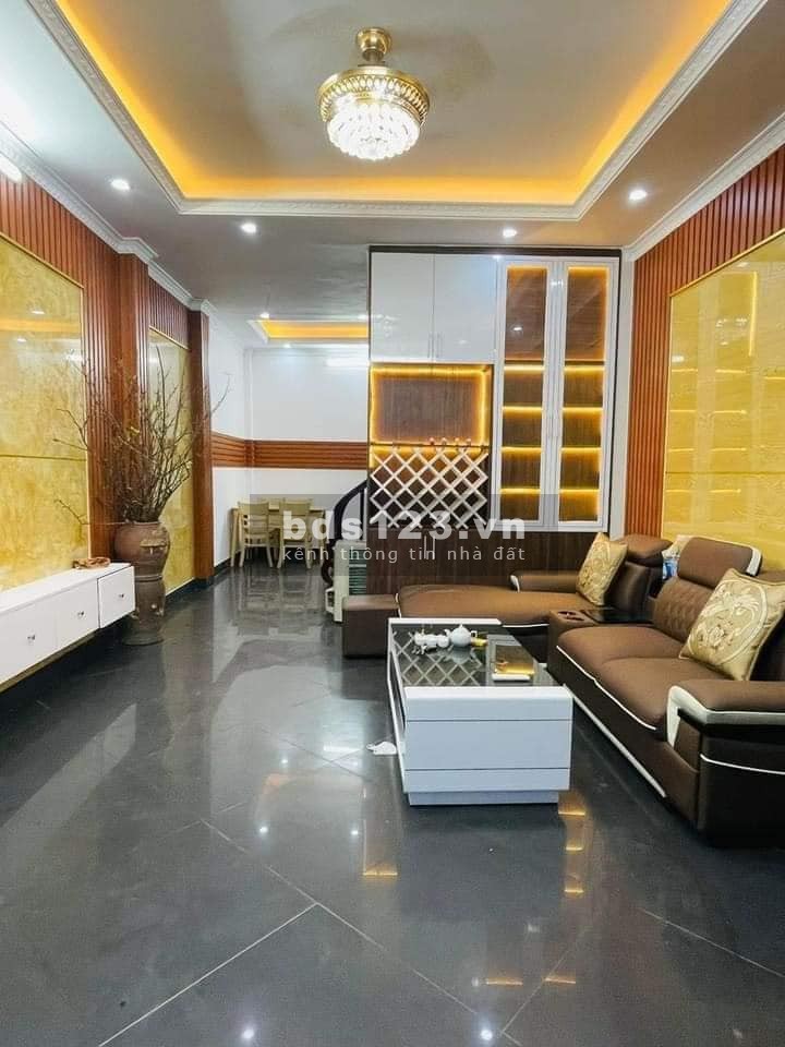 Bán nhà đẹp gần đường ô tô Lĩnh Nam, Hoàng Mai 34m, 5 tầng, mt 4m, giá 3.9 tỷ