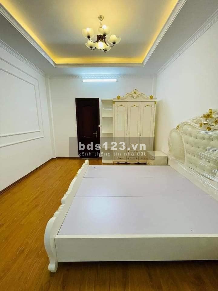 Bán nhà đẹp gần đường ô tô Lĩnh Nam, Hoàng Mai 34m, 5 tầng, mt 4m, giá 3.9 tỷ