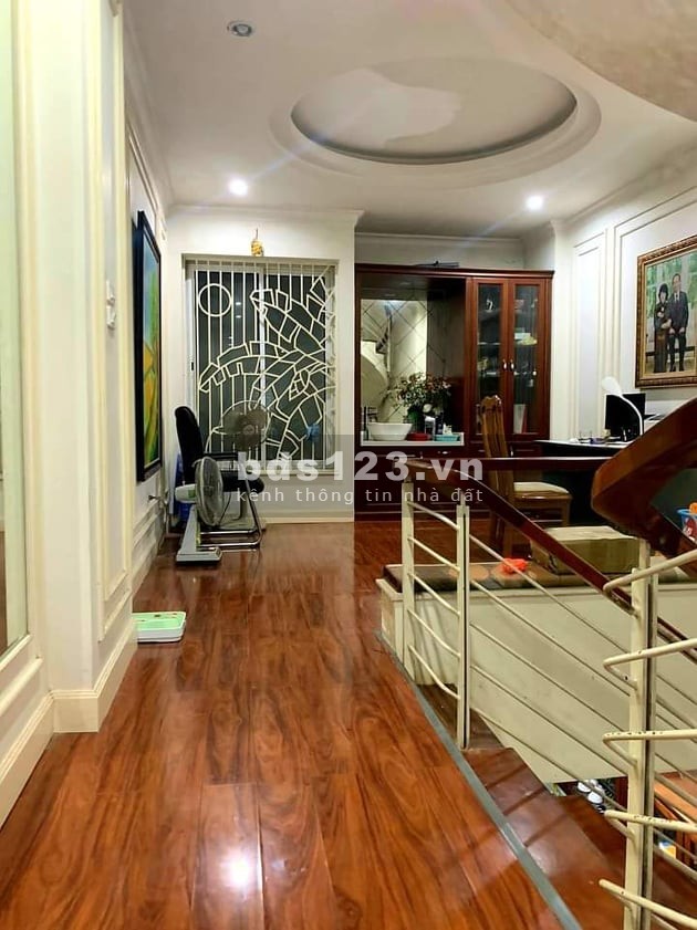 Bán nhà hot nhất tháng 5. Vừa được nhà, vừa được gói bảo vệ sức khỏe cho bạn và người thân.